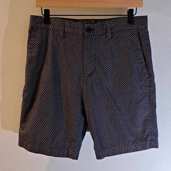 Banana Republic Men's 30"x9" Aiden Short - Picture 1 of 14